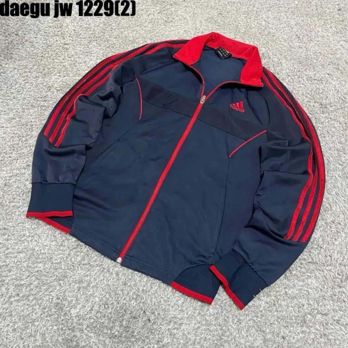 ♪ vintage adidas アジトラジャケット レッド ネイビー adidas アディダス ヴィンテージトラックナイロンジャケット レッド