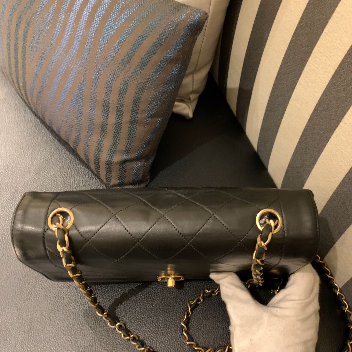 【ダイアナ】シャネル　マトラッセ　チェーンショルダー　ラムスキン　ターンロック ◎本物 美品 CHANEL ダイアナ マトラッセ チェーンショルダーバッグ