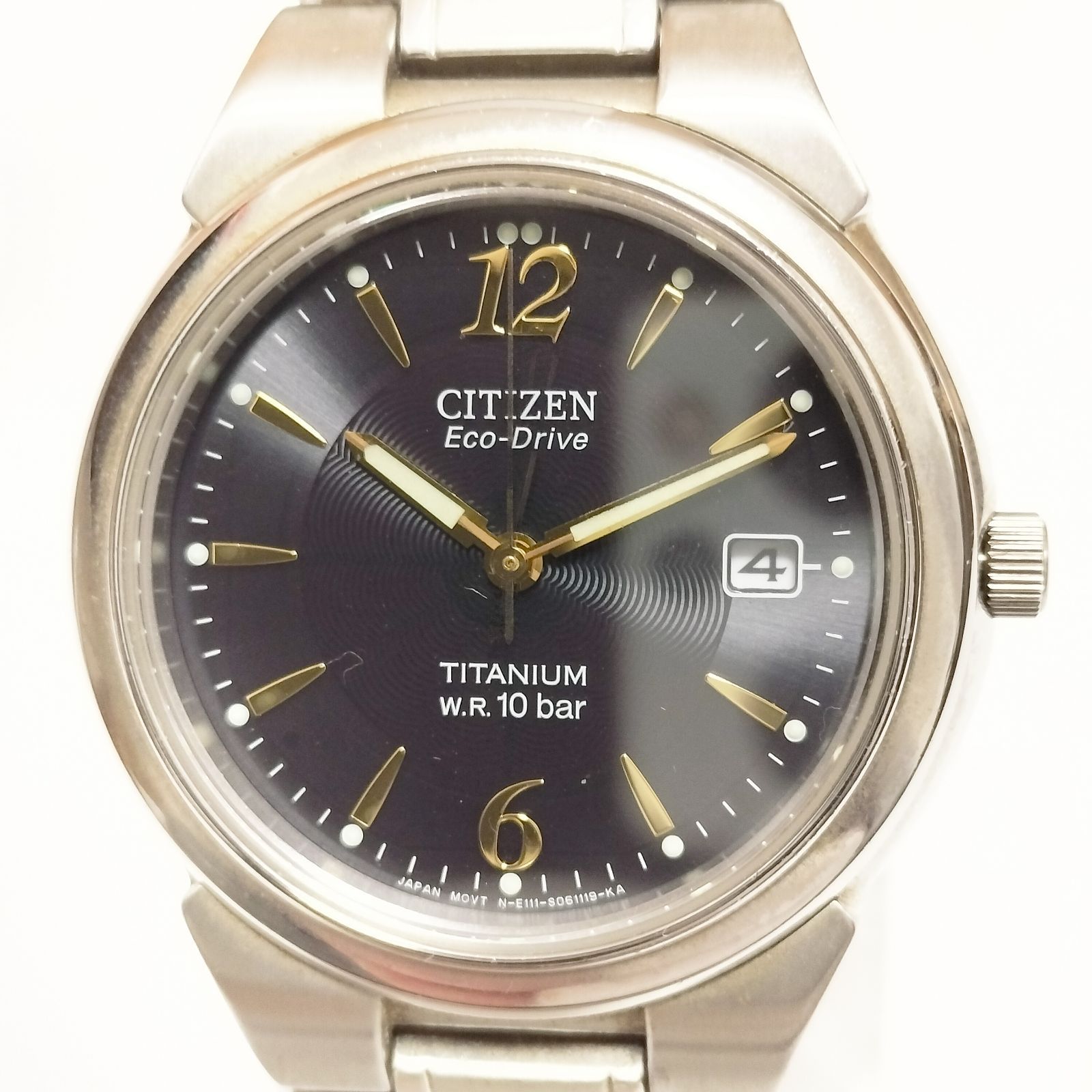 CITIZEN メンズ Eco-Drive チタン ソーラーウォッチ 35mm ブラック文字 
