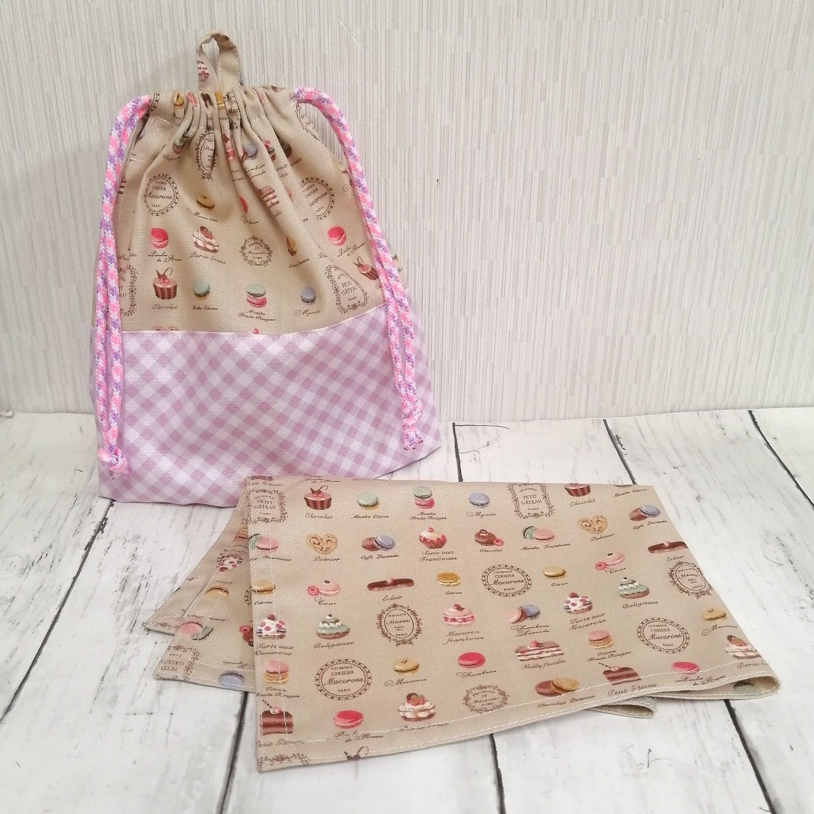 セット37【巾着袋・ランチョンマット ２点セット　　スイーツ】 セット37【巾着袋・ランチョンマット 2点セット スイーツ】 セット37