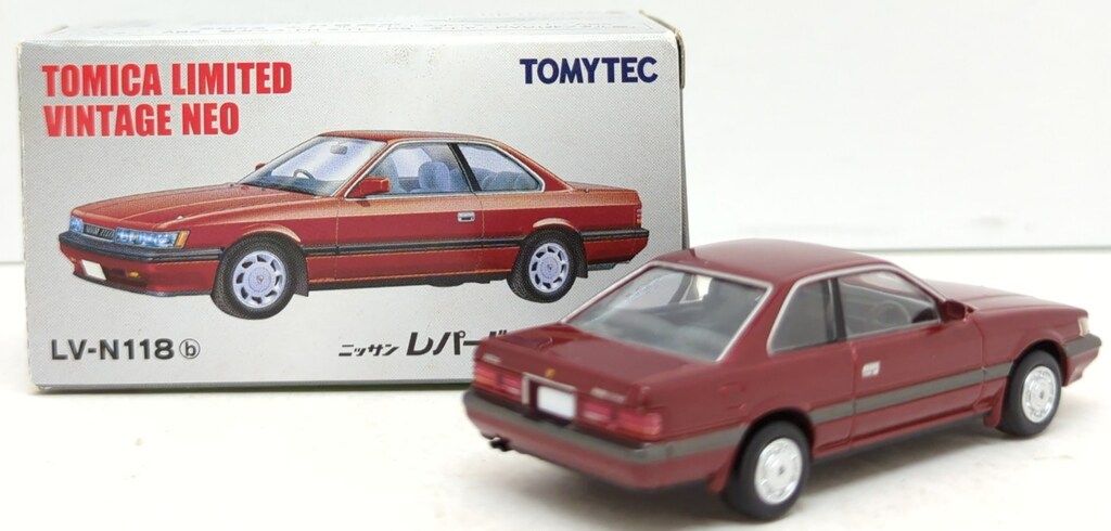 トミーテック TOMICA LIMITED VINTAGE NEO ニッサン レパード