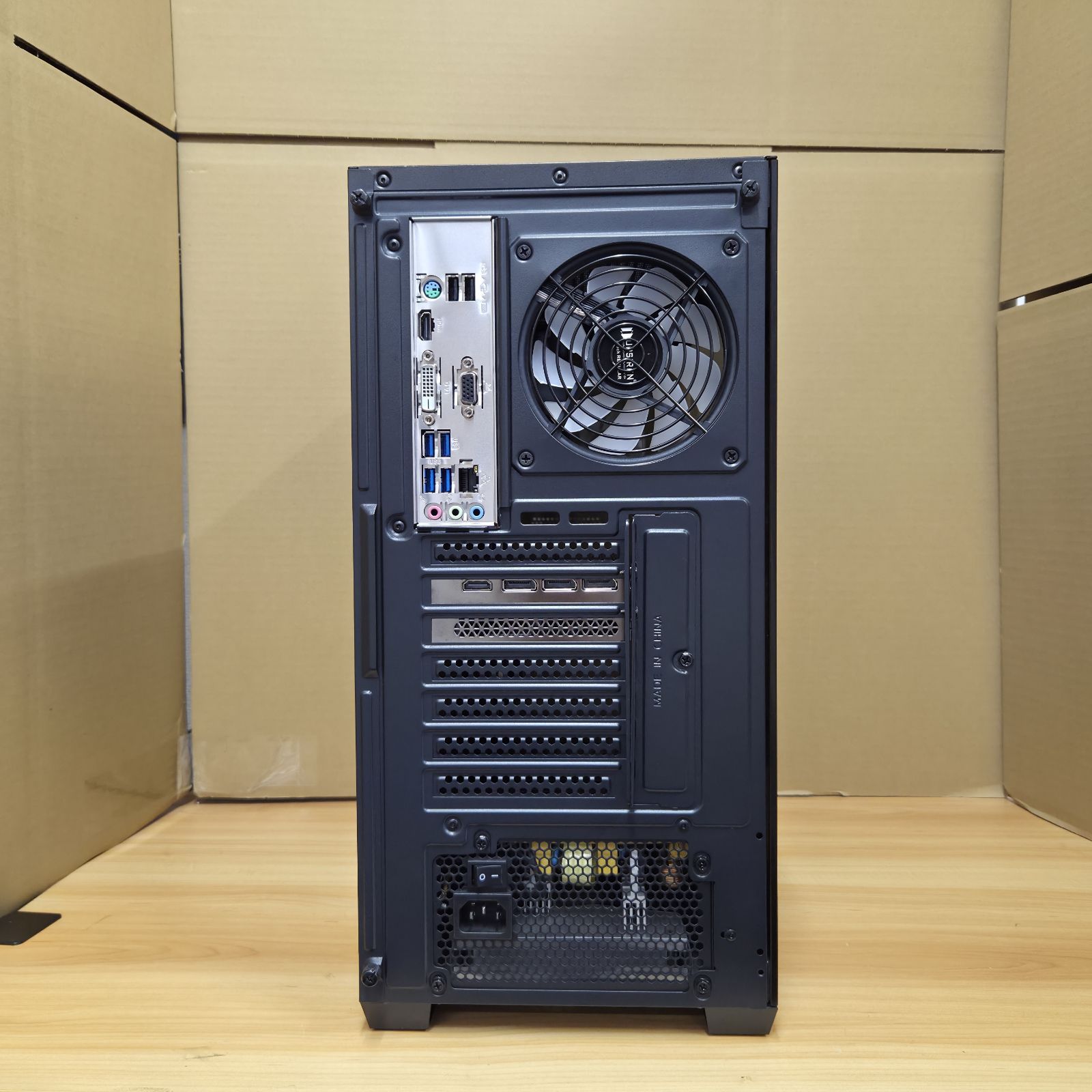 【新品パーツ】ゲーミングPC RTX2080 Ryzen7 DS900BK 新品パーツ】ゲーミングPC RTX2080 Ryzen7 DS900BK 新品パーツ