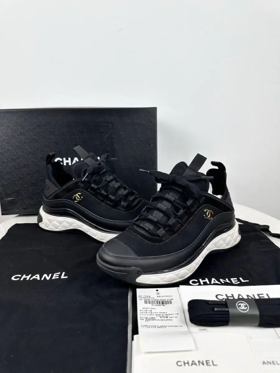 りゅうまるさま専用 CHANEL ブラック スニーカー　37 シャネル スニーカー ココマーク レディースサイズ37 G33745 CHANEL 靴