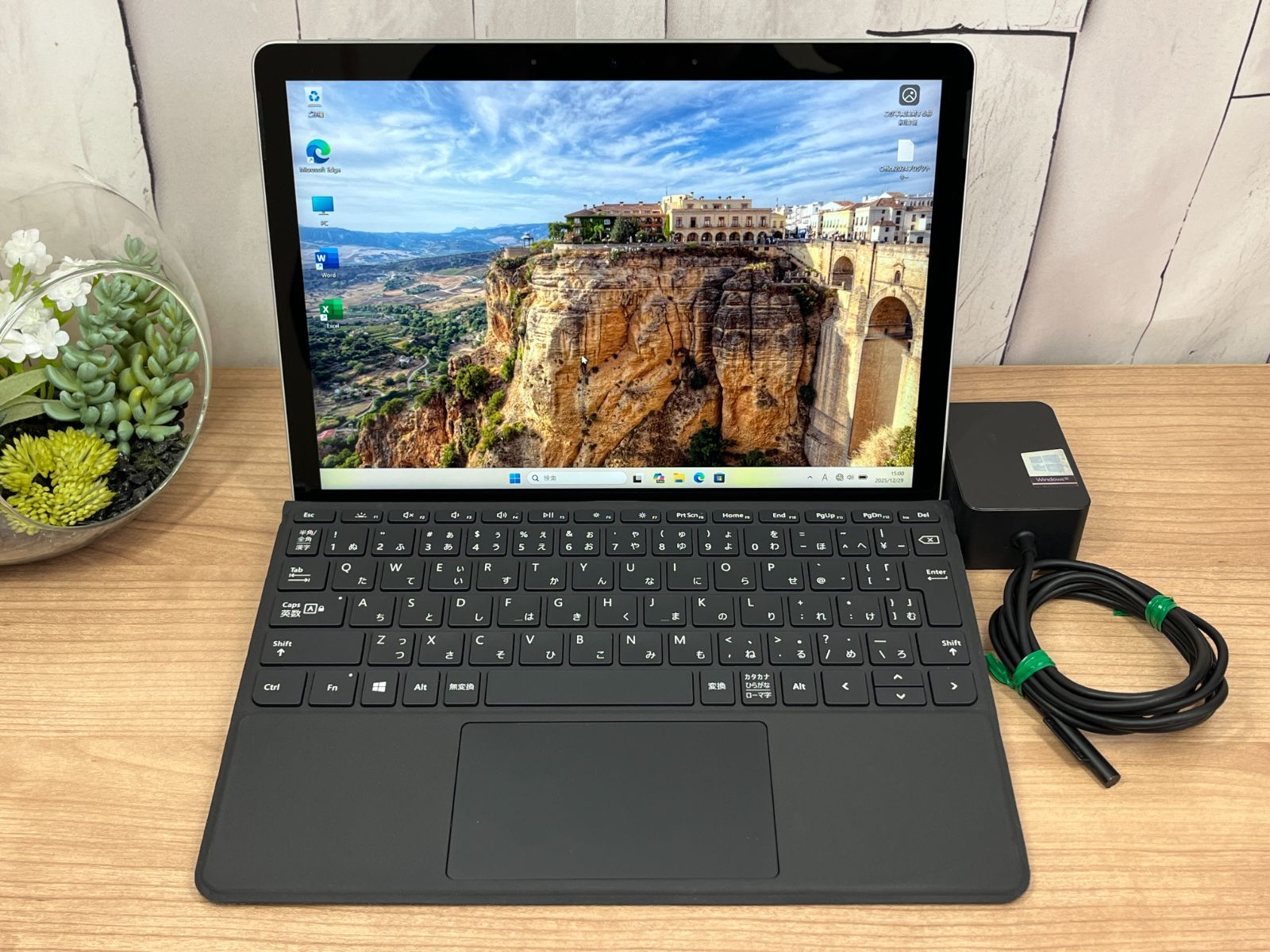 美品・LTE】06228 Surface Go2 8GB Office2024 Win11 タブレット