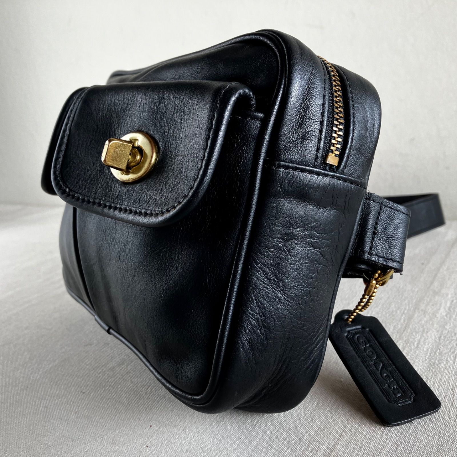 バッグ Vintage Coach Pocket Waist Pack Black Vintage Coach Pocket Waist Pack Black Leather Belt Bag - メルカリ
