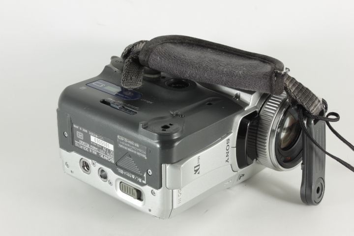 ソニー Sony DCR-PC110 ソニー デジタルビデオカメラ SONY DCR-PC110 Sony DCR-PC110 ミニDV
