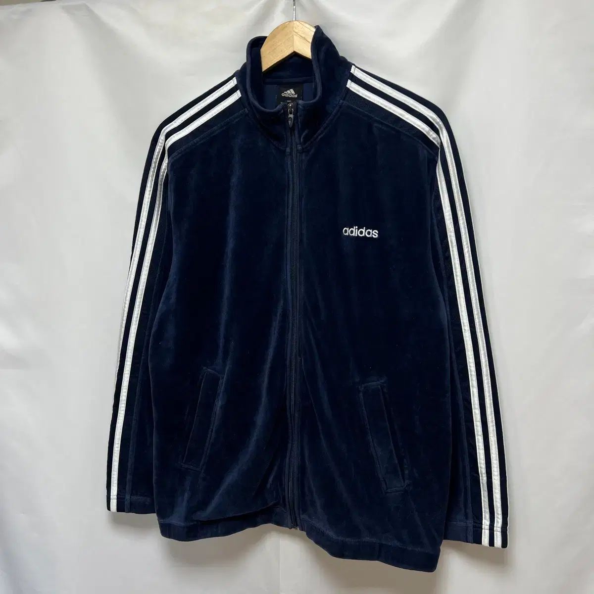 正規品/100 アディダス 3本線 ツアーベルベット ネイビー トラック