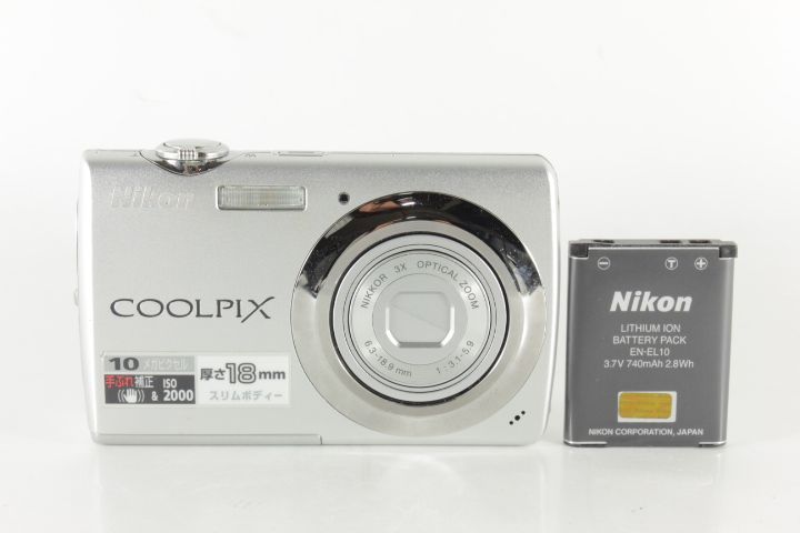 3215-Nikon COOLPIX S220 シルバーコンパクトデジタルカメラ カメラ 3215-Nikon COOLPIX S220 シルバーコンパクトデジタルカメラ