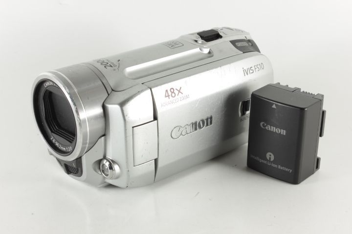 CANON キャノン iVIS FS10 シルバー #30847 - メルカリ