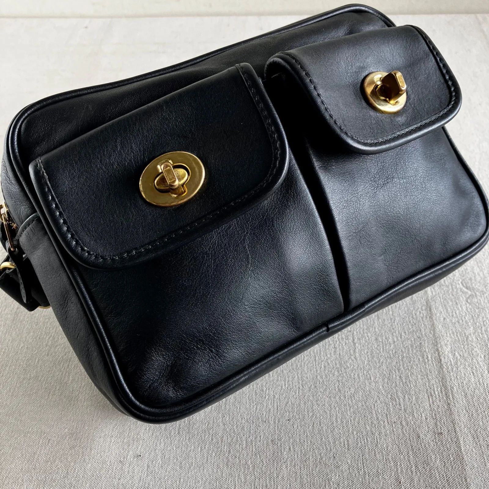バッグ Vintage Coach Pocket Waist Pack Black Vintage Coach Pocket Waist Pack Black Leather Belt Bag - メルカリ