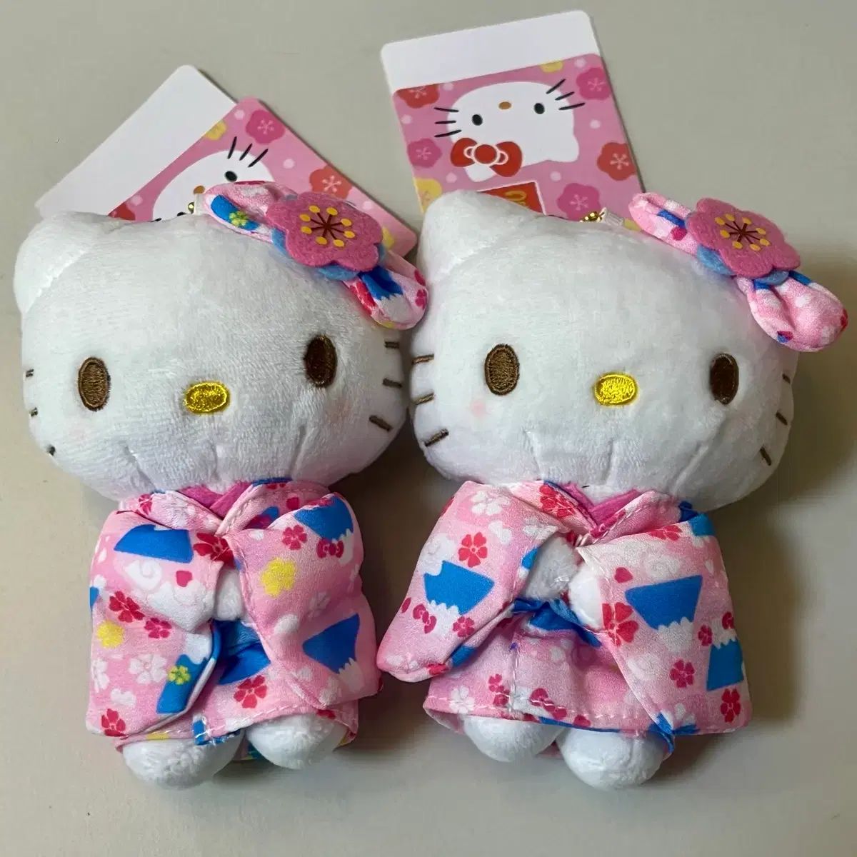 新品 ピンク 着物 ハローキティ ぬいぐるみ キーホルダー - メルカリ