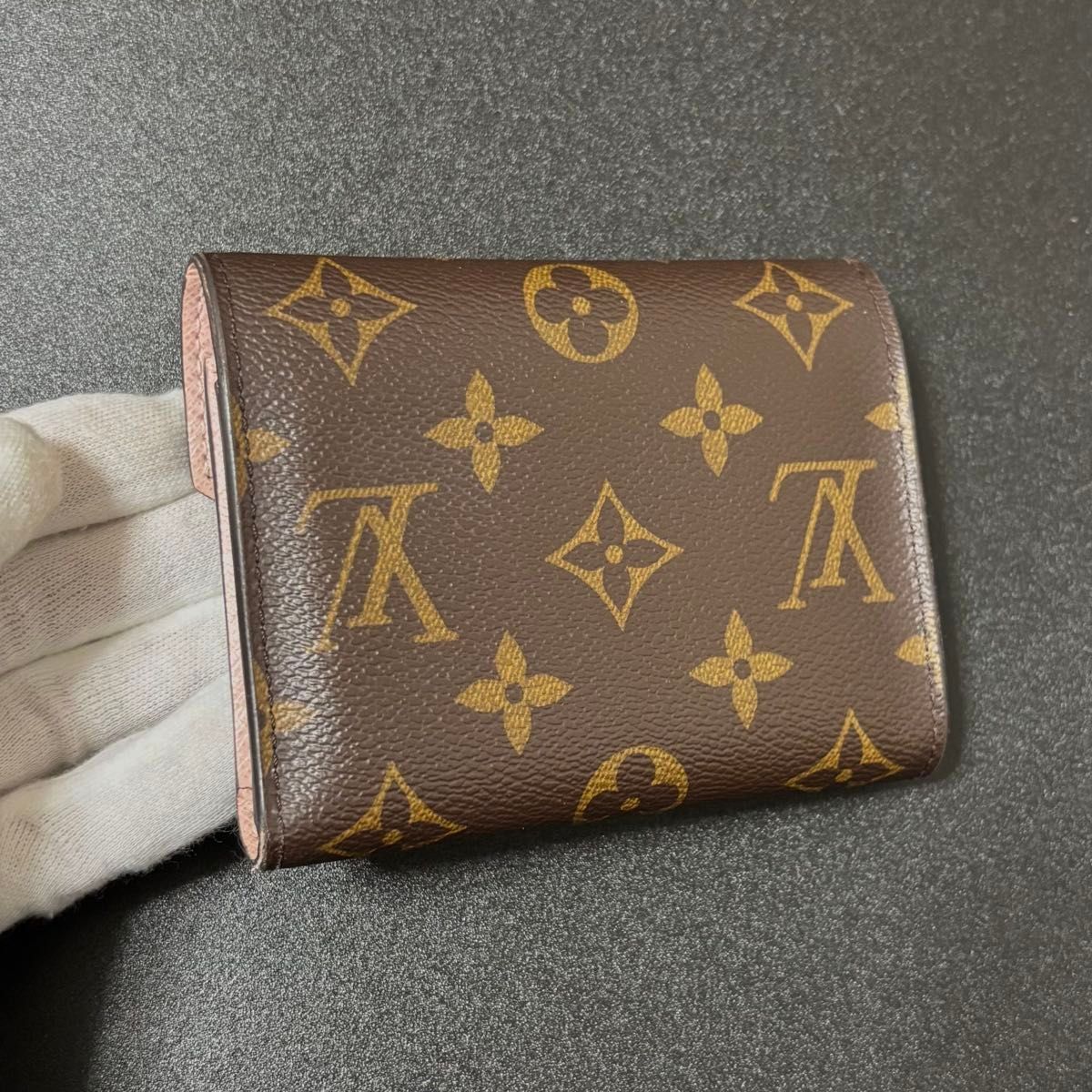 t55 ヴィクトリーヌ モノグラムローズ ルイヴィトン 三つ折り財布