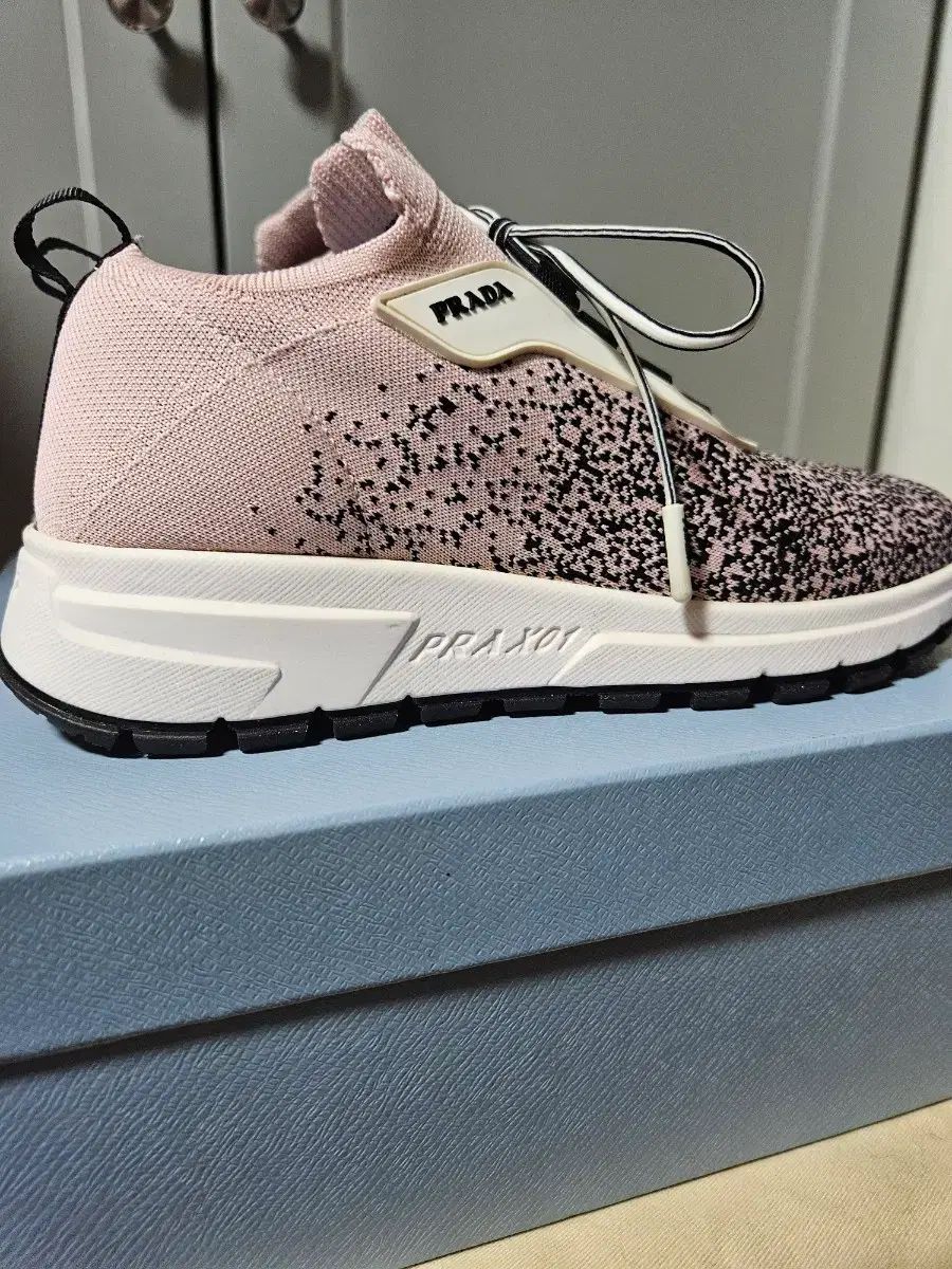 PRADA プラダ 正規品 新品 ニット スニーカー ピンク/ブラック - メルカリ