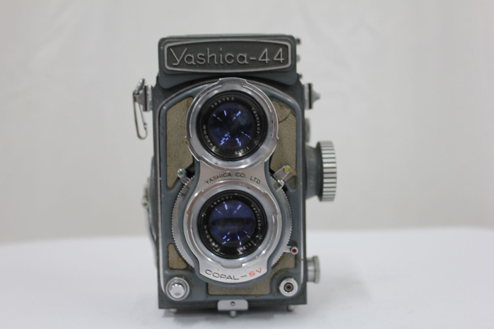yashica 44 二眼レフカメラ 60mm f3.5 訳あり品】 ヤシカ Yashica-44 Yashikor 60mm F3.5 二眼カメラ e4997