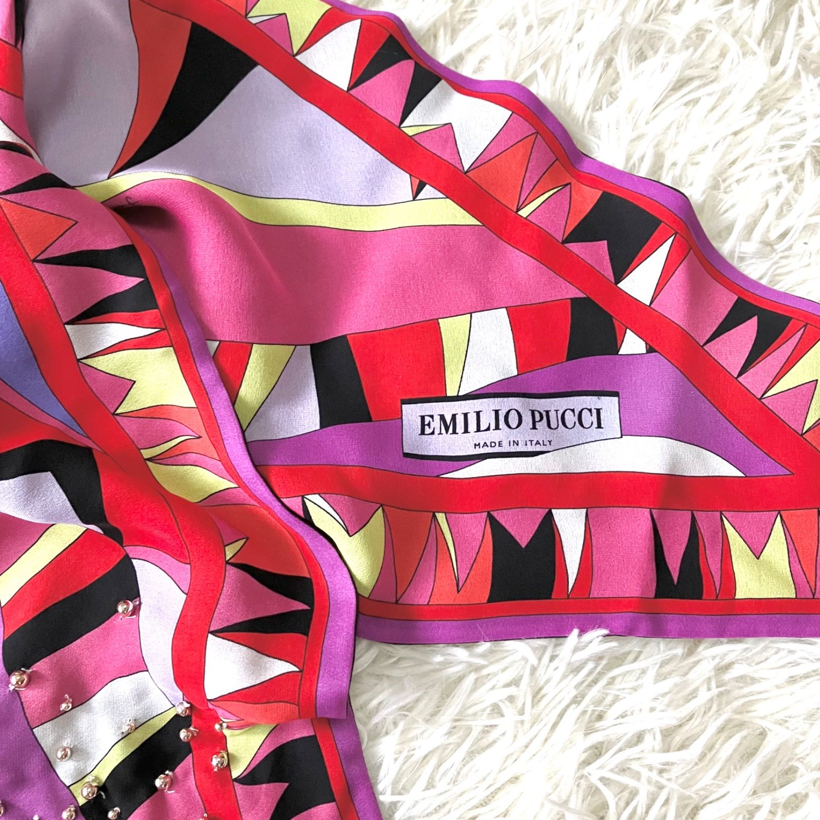 新品タグ付き EMILIO PUCCI シルク100%製の三角スカーフ マルチカラー
