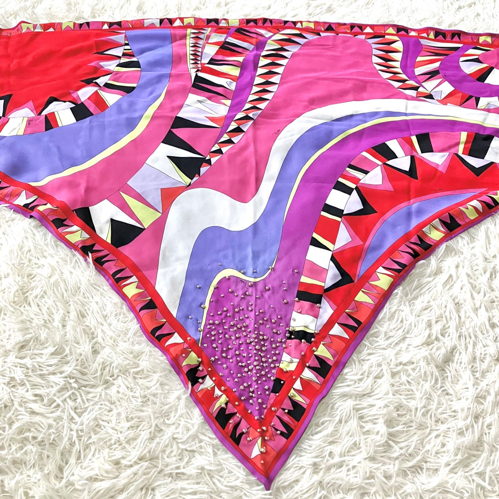 新品タグ付き EMILIO PUCCI シルク100%製の三角スカーフ マルチカラー