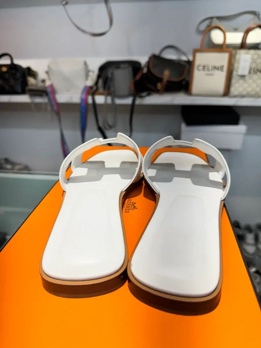 エルメス オラン スリッパ 白 (37 5) - メルカリ