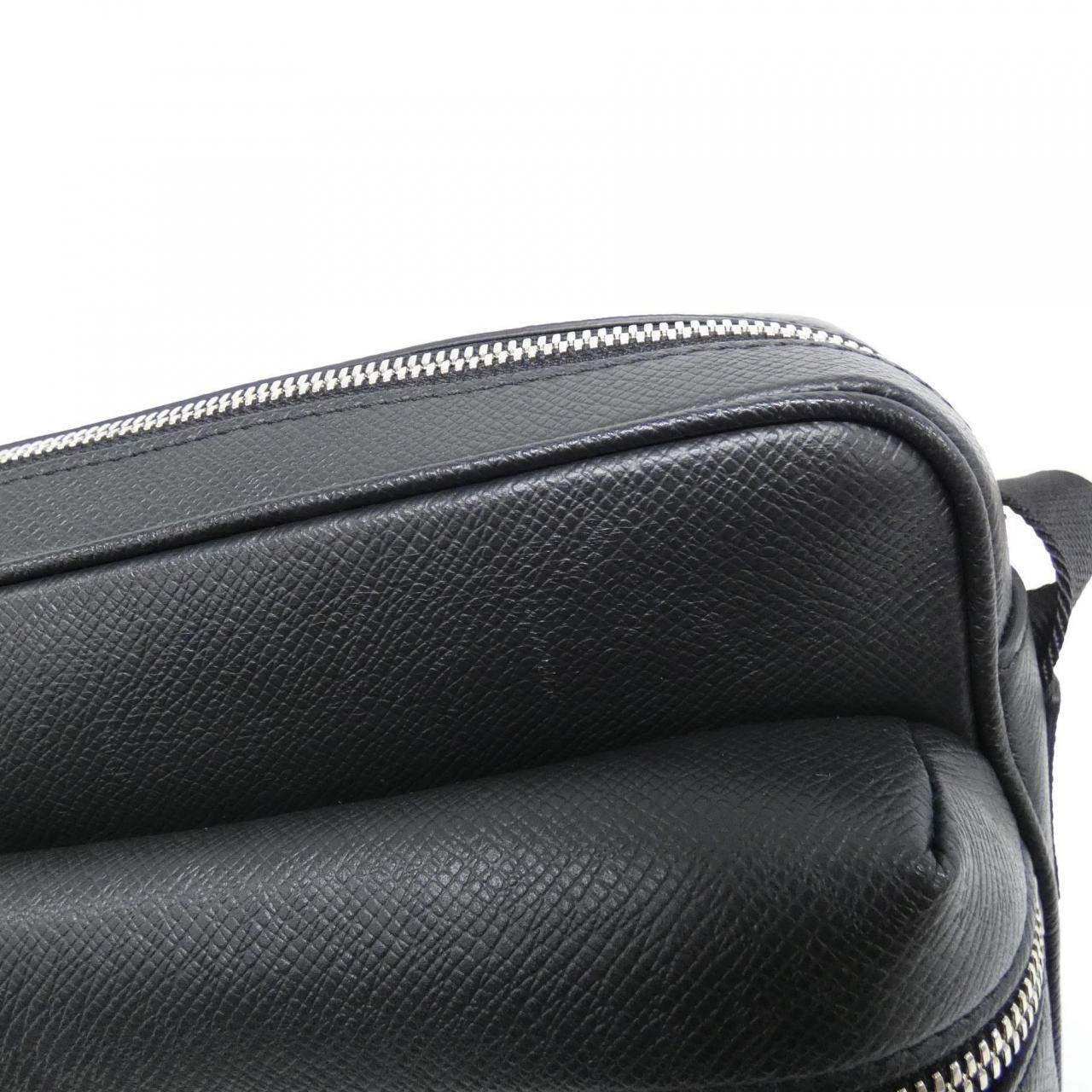 ルイヴィトン タイガ ラマ アウトドア メッセンジャー PM M30233