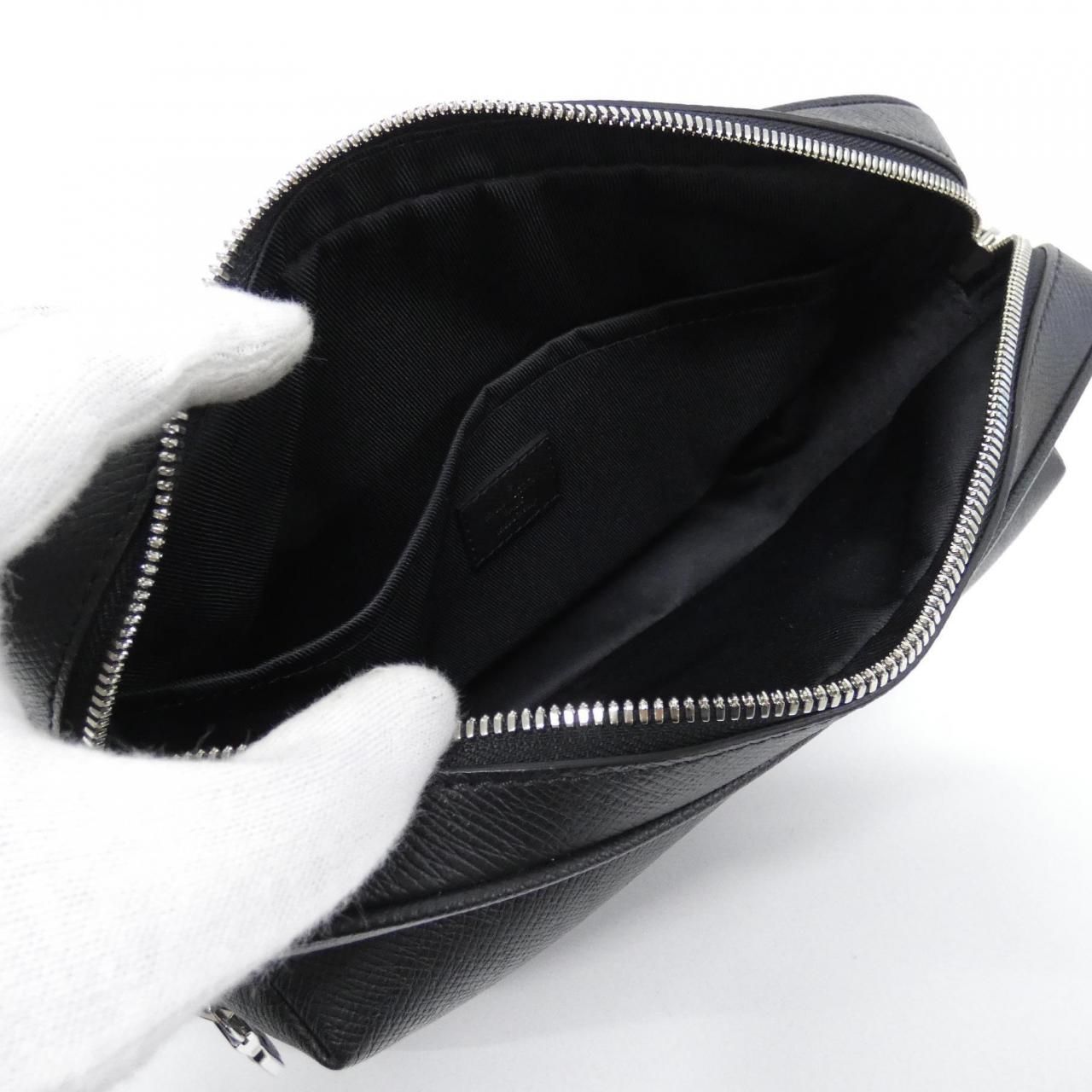 ルイヴィトン タイガ ラマ アウトドア メッセンジャー PM M30233