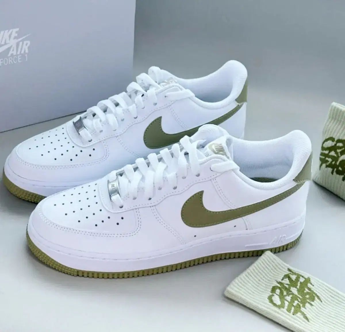 新作 NIKE エアフォース1 07 ニュートラル オリーブ - メルカリ