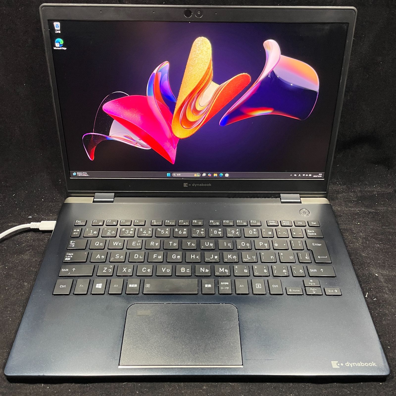86【バッテリー新品 美品】dynabook G83/FP 10世代i7 16GB 256GB