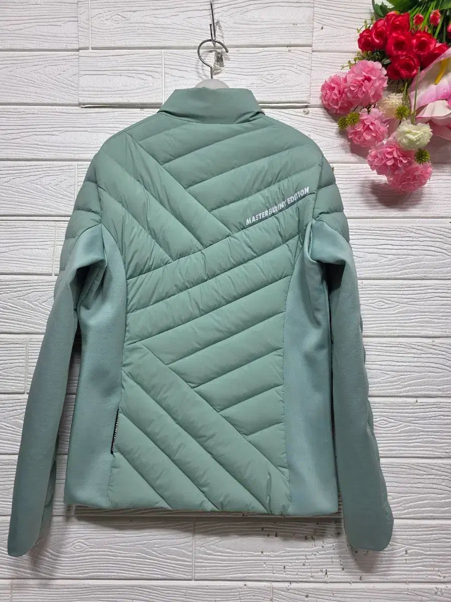 マスターバニーエディション レディース ダウン ミント 90 - メルカリ
