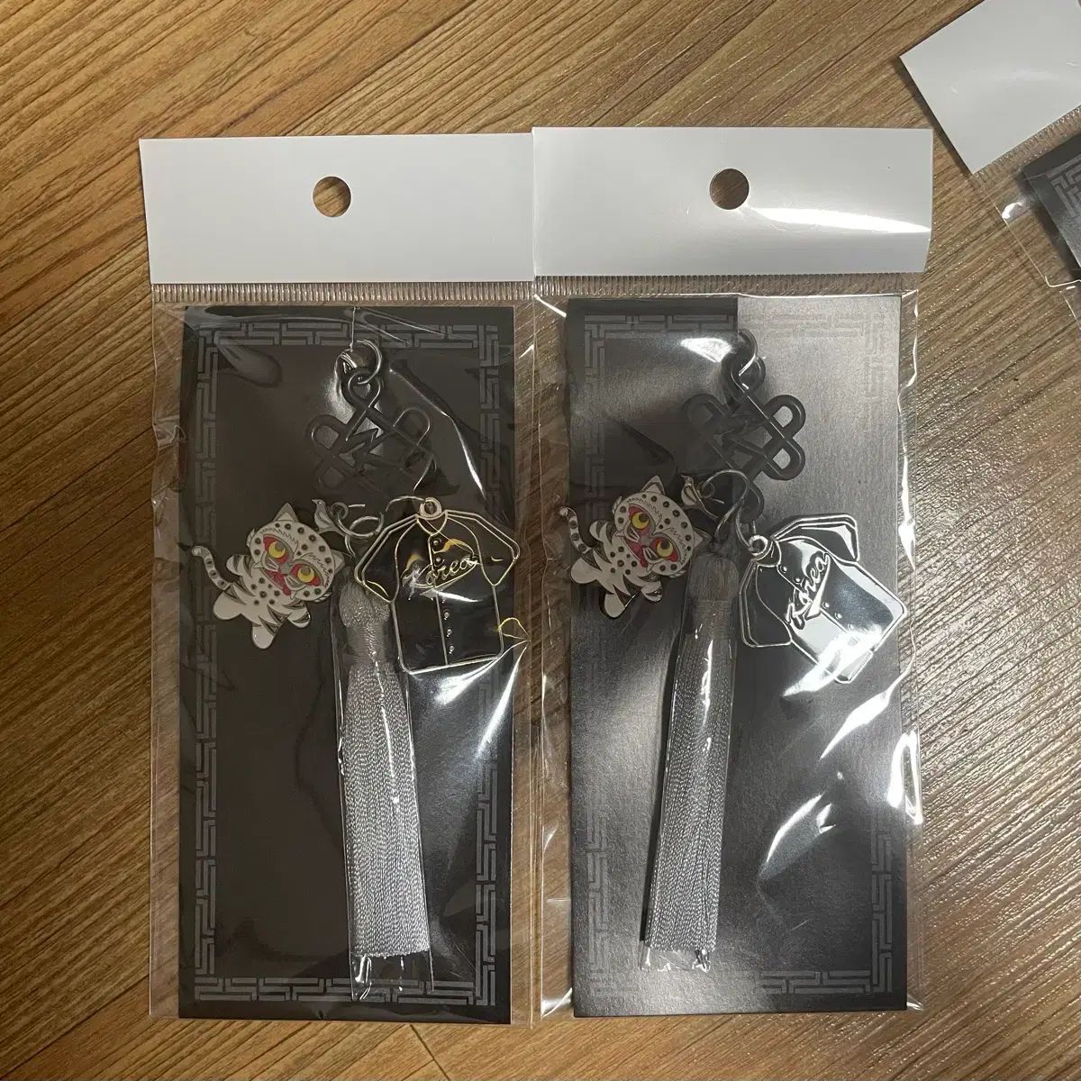 KBOx国立中央博物館 カササギ虎 リボン結び キーホルダー 【公式通販】