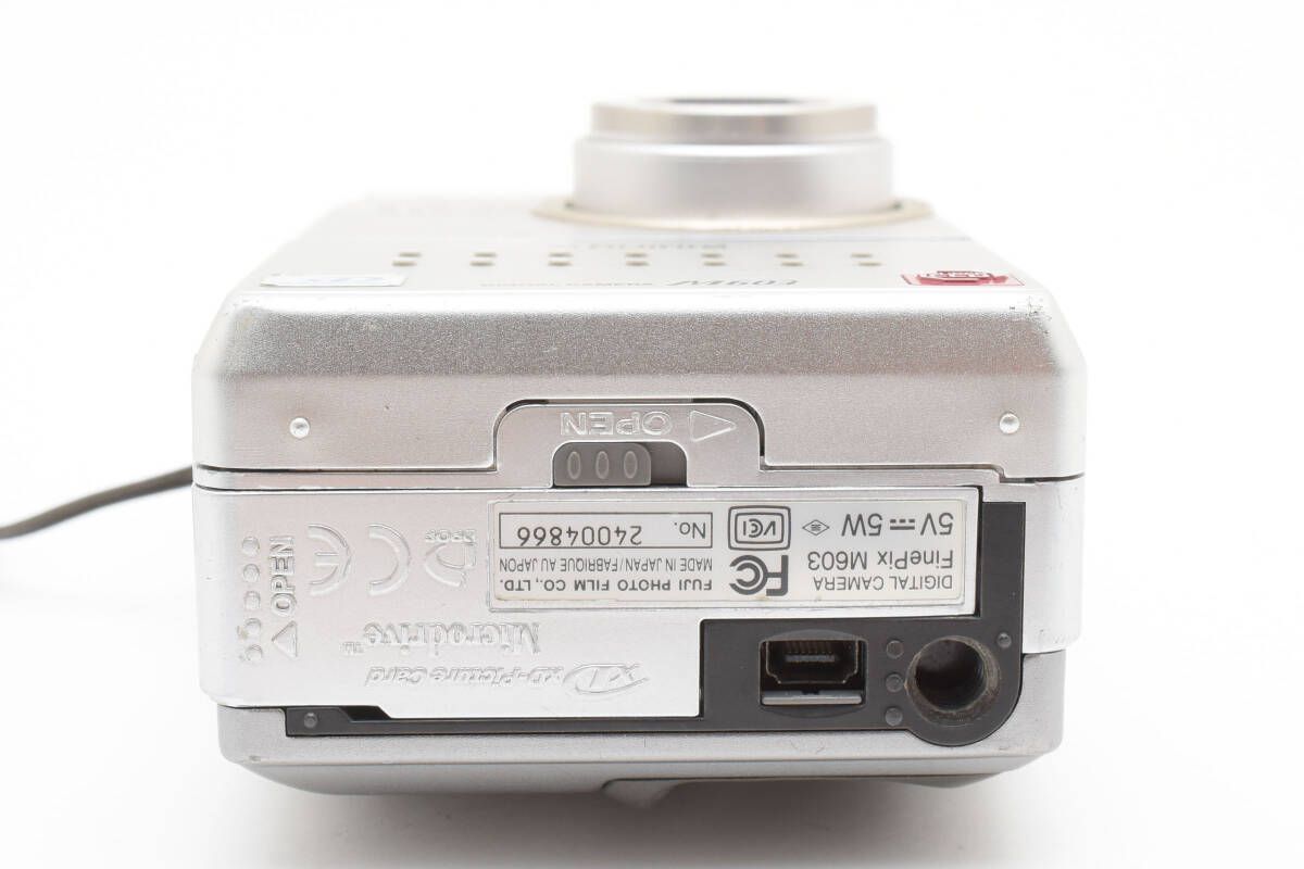 ☆訳あり大特価☆FUJIFILM 富士フィルム FinePix M603 コンパクト 