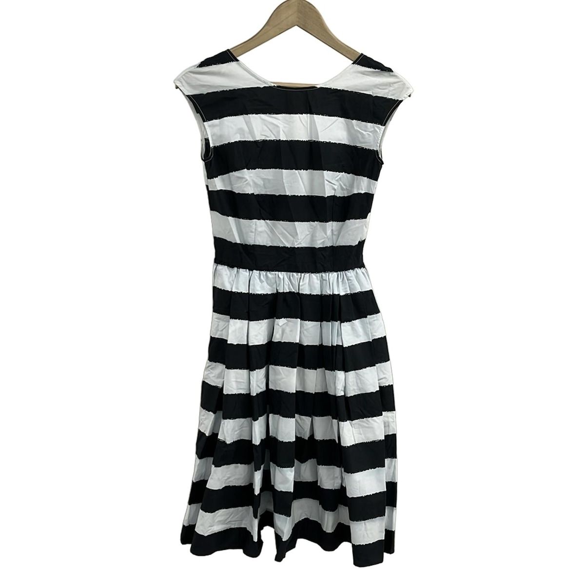 ドルガバアンドガッパーナ ワンピース　Sサイズ DOLCE&GABBANA(ドルチェアンドガッバーナ) ワンピース サイズ36 S