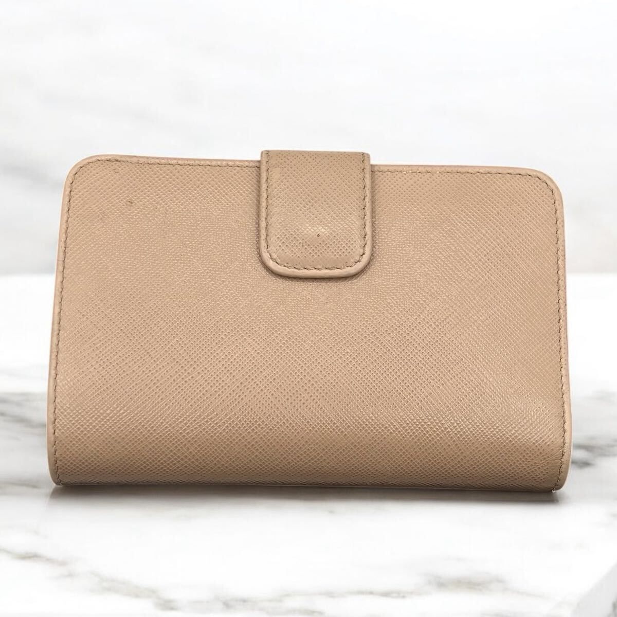 s24 プラダ ピンクベージュ サフィアーノ PRADA 2つ 二つ 折り 財布