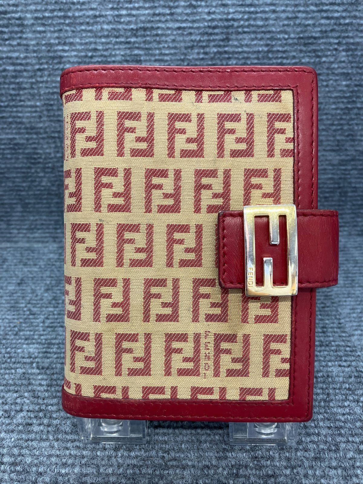 贅沢品の極み】FENDI フェンディ 手帳ケース ズッカ キャンバス レザー