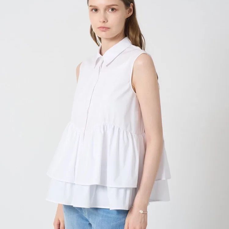 ANAYI アナイ タフタフリルペプラムシャツ ホワイト 36 特殊樹脂加工 ストレッチタフタ素材 撥水性 滑らかな質感 程よいハリ ティアードフリル 華やか シャツブラウス フリル切り替え 波のようなライン やや長め丈 管理番号 142-9570