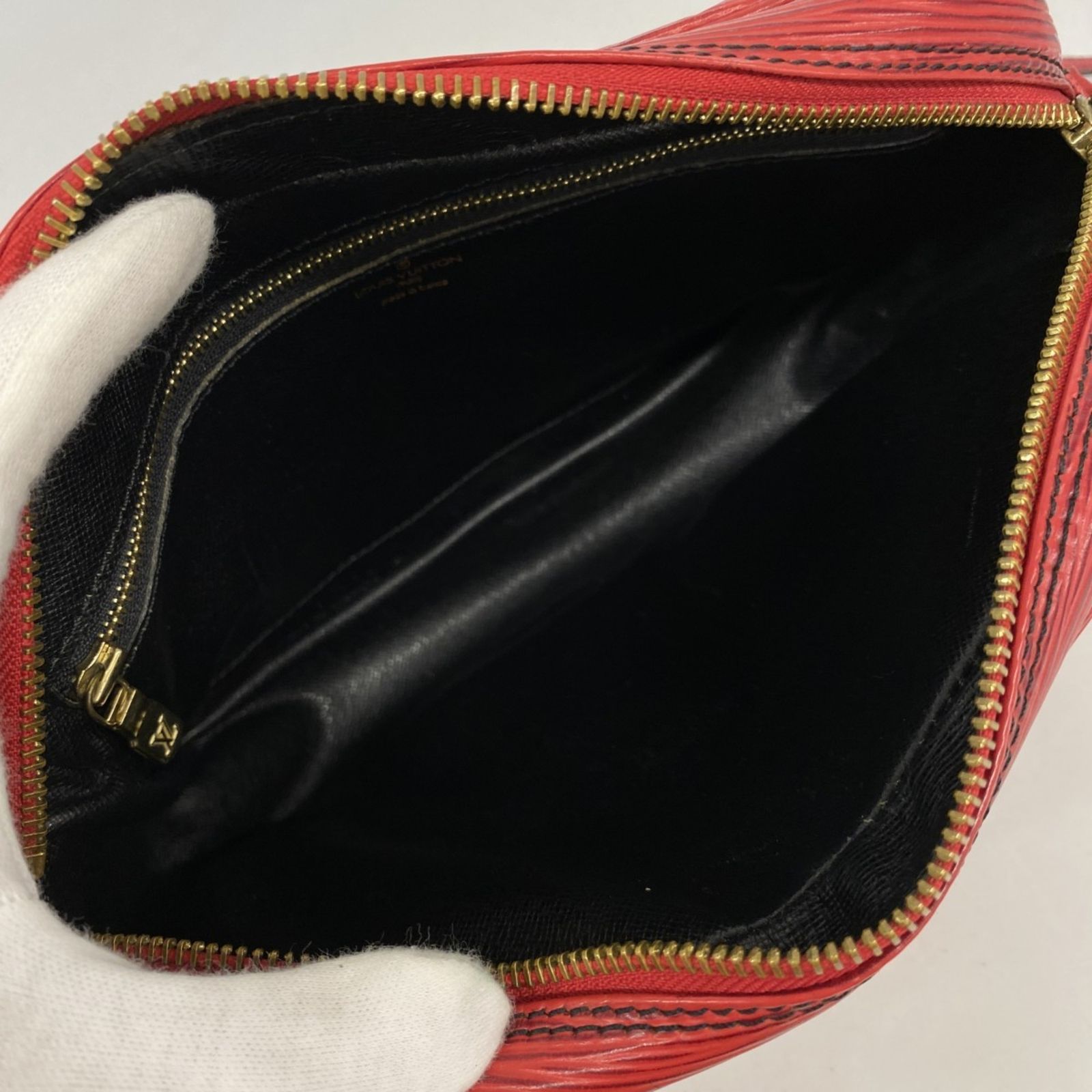 ルイ・ヴィトン(Louis Vuitton) ルイ・ヴィトン ショルダーバッグ エピ