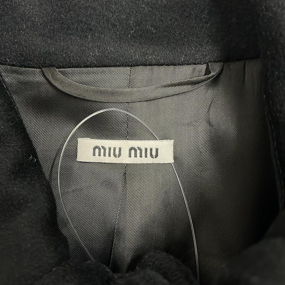 miumiu(ミュウミュウ) コート サイズ42 M レディース - 黒 長袖/秋/冬