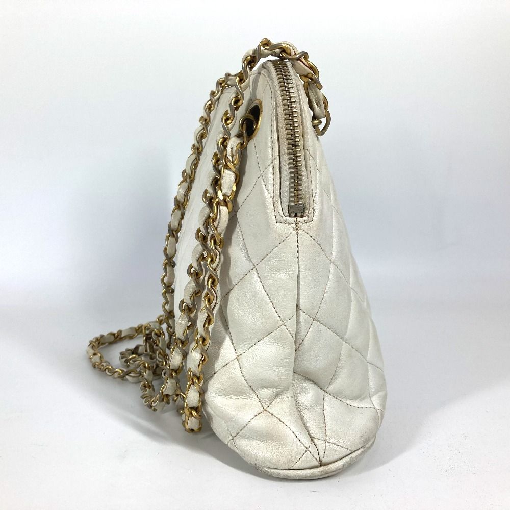 CHANEL シャネル ショルダーバッグ マトラッセ キルティング ロゴ