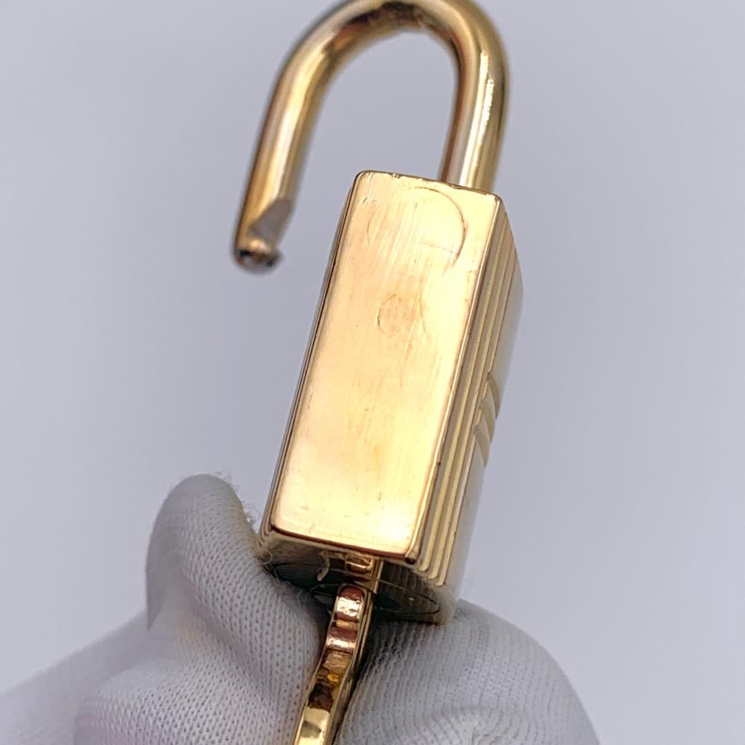 ⛄極美品⛄エルメス カデナ パドロック南京錠 鍵 no.107 シルバー#235 楽天市場】HERMES エルメス カデナ パドロック No.107 南京錠 鍵 カギ