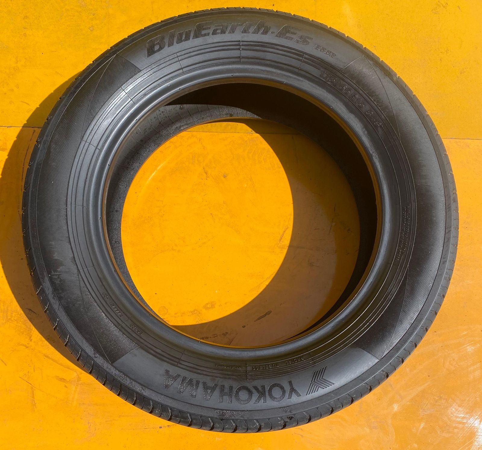 タイヤ・ホイール (64)175/65R15 YOKOHAMA BLUEARTH YOKOHAMA BluEarth-ES ES32 175/65R15 84S - オートウェイ