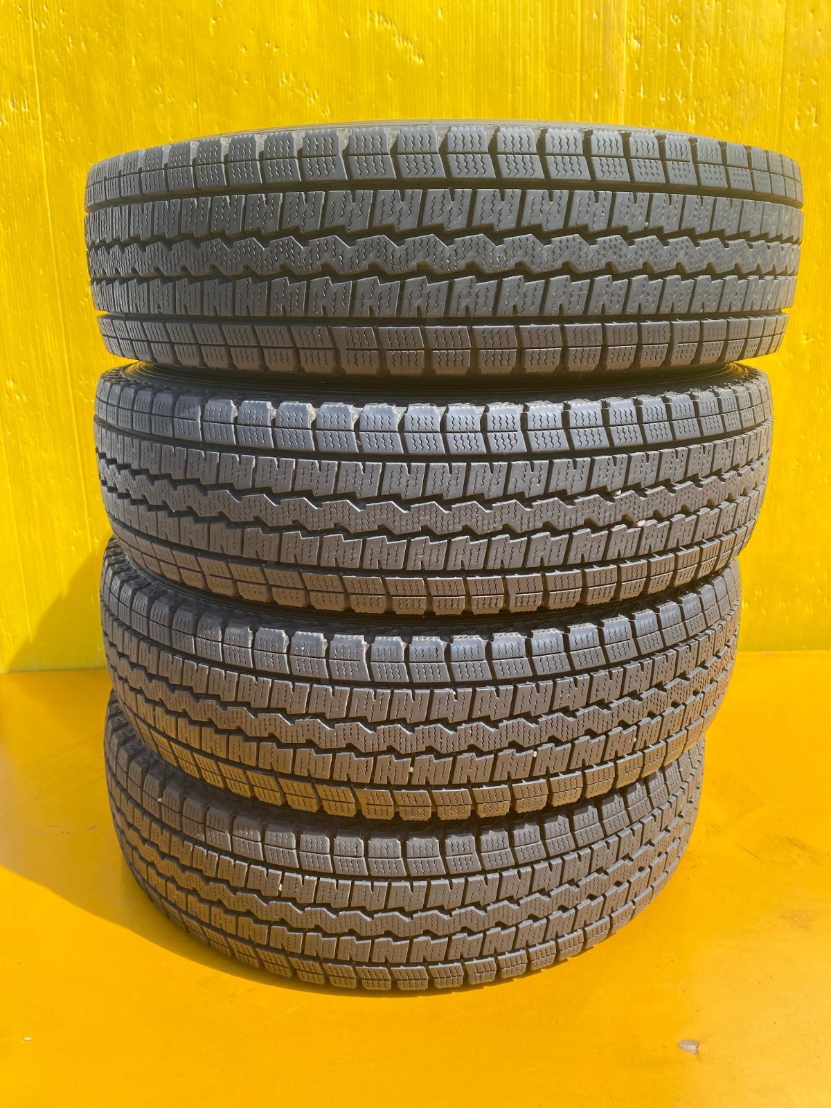 ZT-2614] タイヤ 4本 セット DUNLOP ダンロップ 雪タイヤ 165/80R14 97