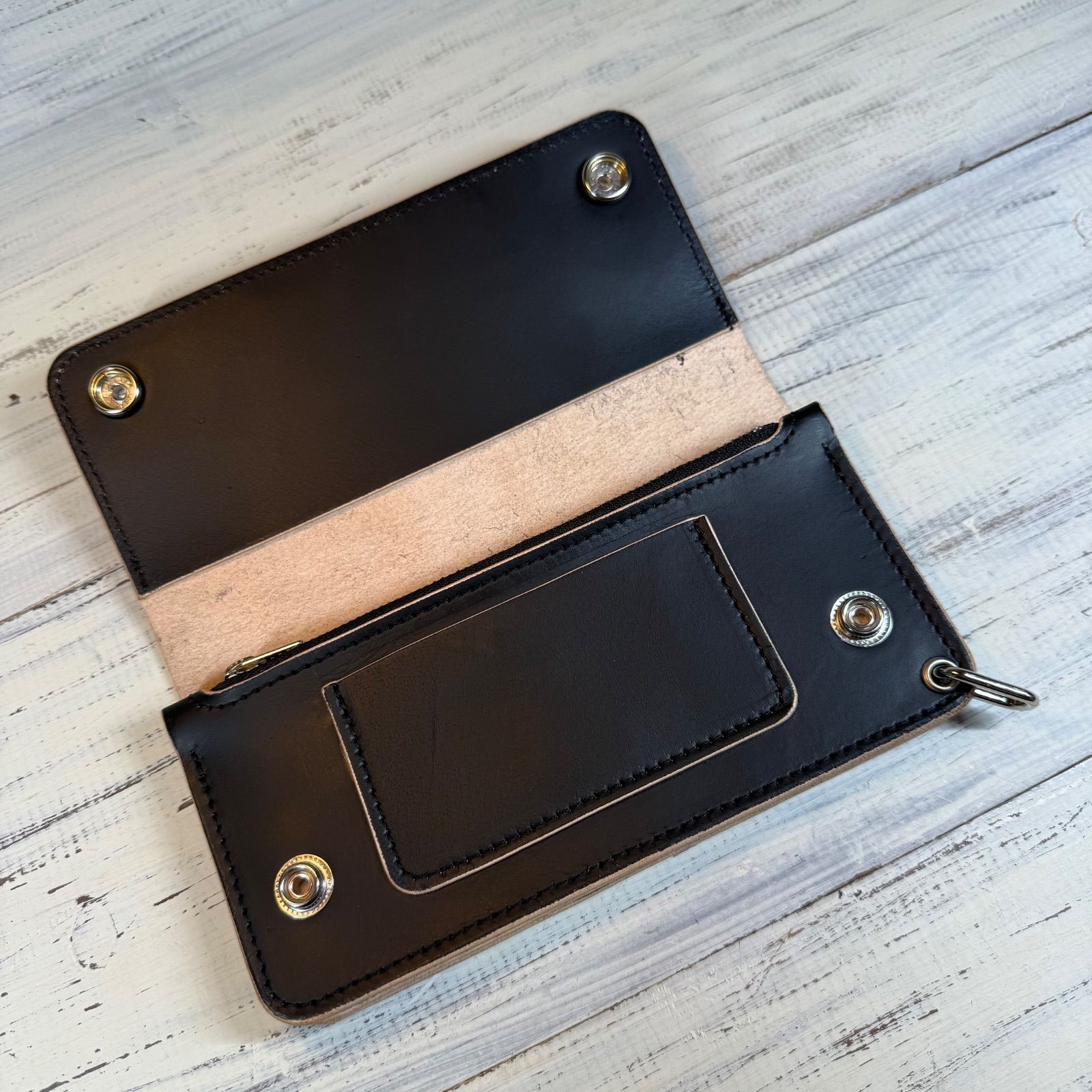 【トラッカーウォレット ロング 3層】 ブラック 北米ステア シルバー トラッカーウォレット ロング 3層】 ブラック 姫路レザー シルバー YKK