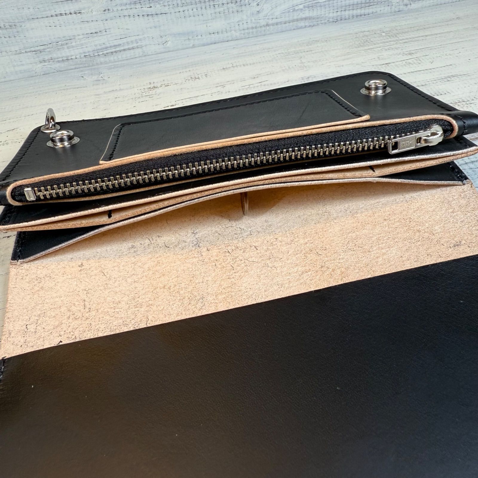 【トラッカーウォレット ロング 3層】 ブラック 姫路レザーゴールド トラッカーウォレット ロング 3層】 ブラック 姫路レザーゴールド