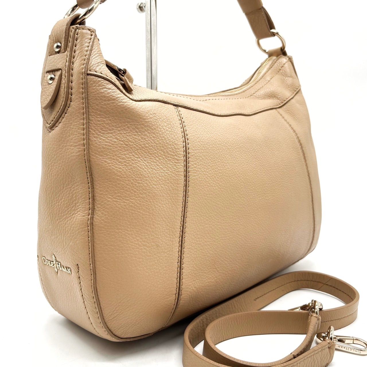 COLE HAAN コールハーン ハンドバッグ トートバッグ ショルダーバッグ 2 way ベージュ 肌色 レザー 革 ホーボー ユニセックス 男女兼用 メンズ レディース