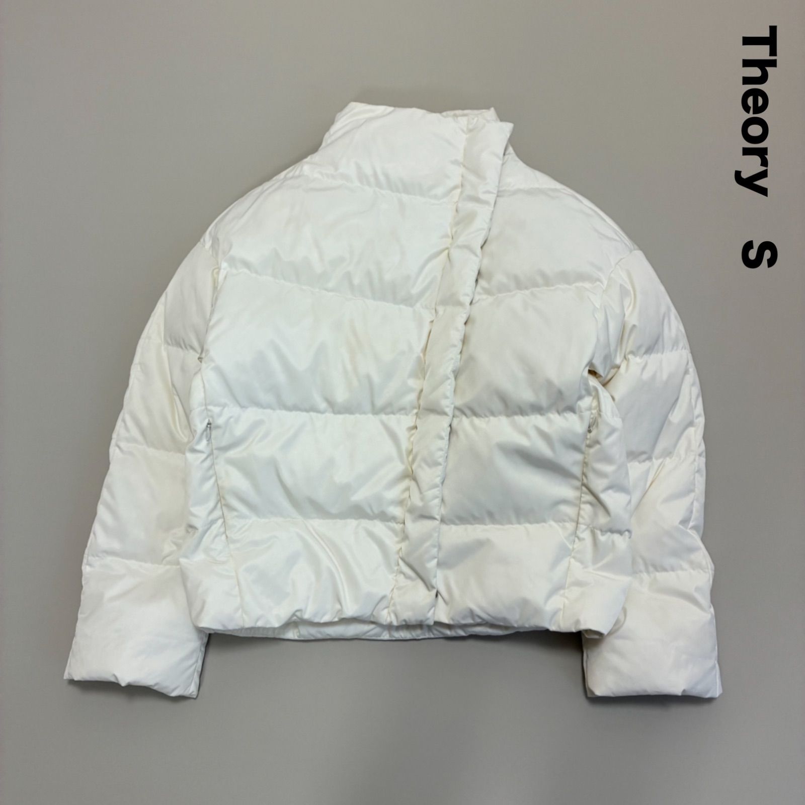Theory セオリー☆ LIGHT POLY TWILL2 OFFSET PUFFER ショート丈ダウン