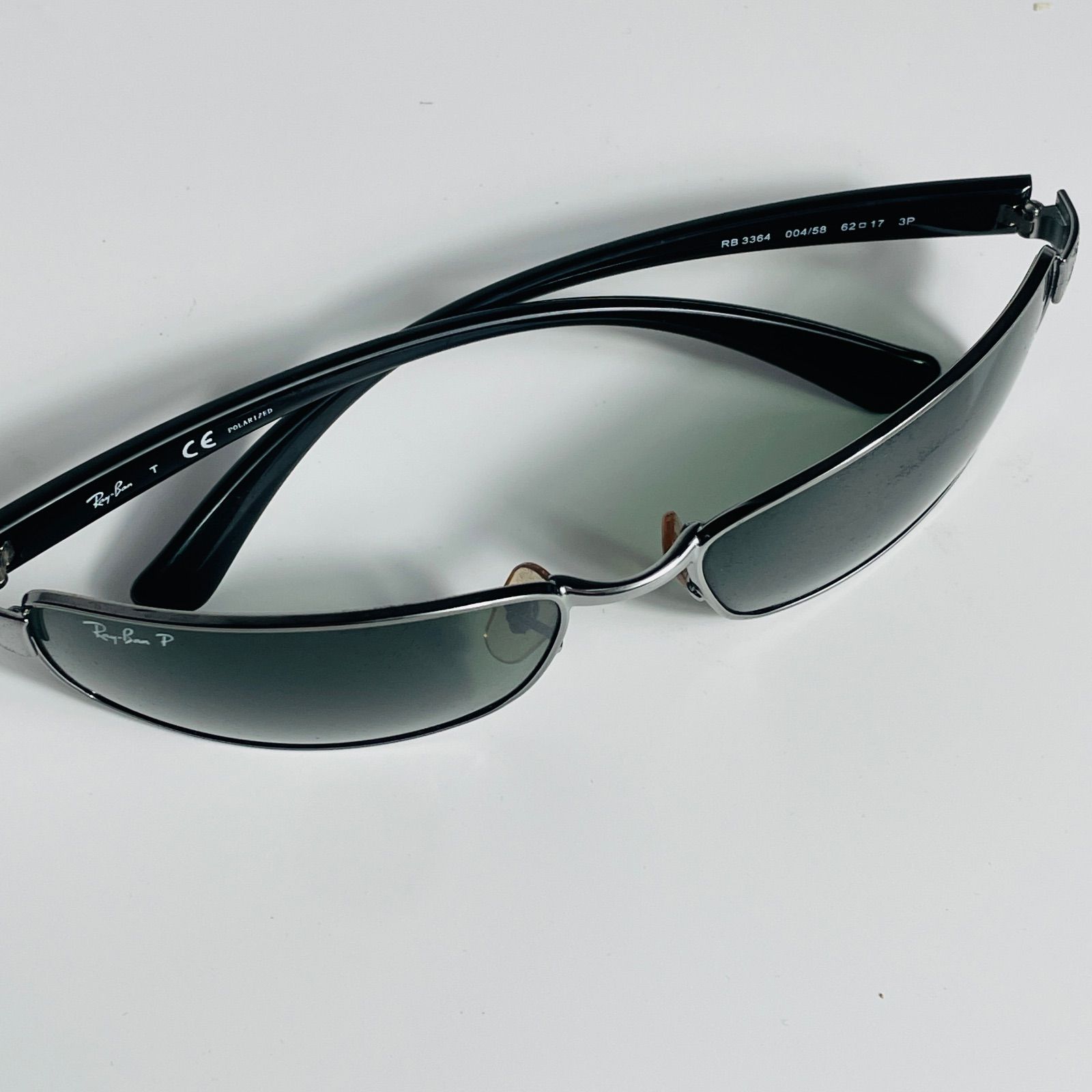 美品】Ray-Ban レイバン 偏光サングラス RB3364 ハイカーブ ケース付 