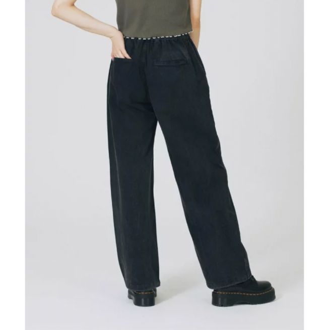  X-girl エックスガール PIGMENT DYED EASY PANTS ストリートスタイル イージーパンツ ツイル素材 カジュアル スノーウォッシュ加工 ウエストゴム ストレスフリー 裾コード ロングシーズン活躍 ブラック S 管理番号 24-2703 カジュアルパンツ パンツ