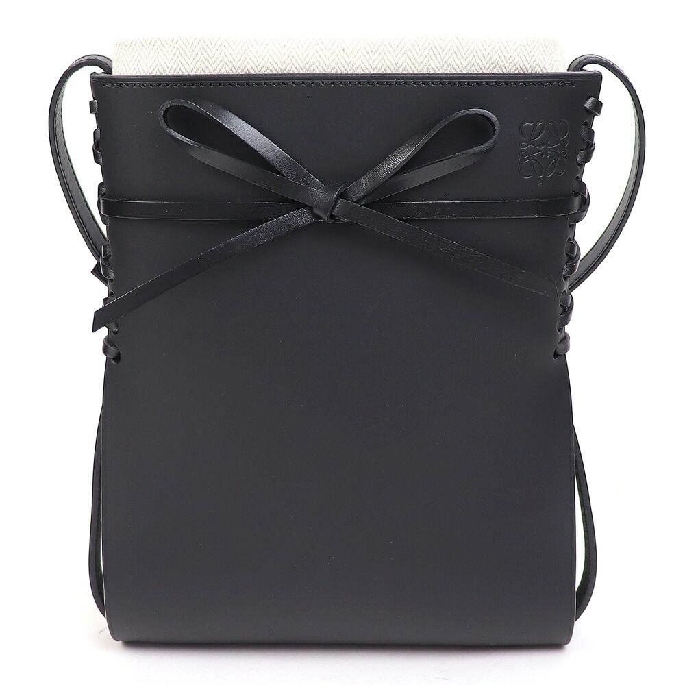 ブラック エンボスロゴ ショルダーバッグ　ロエベ ロエベ イケバナ スモール ショルダーバッグ レザー ブラック