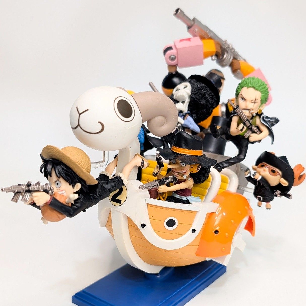 ワンピース ワールドコレクタブルフィギュア ミニメリー号 ATTACK 全8