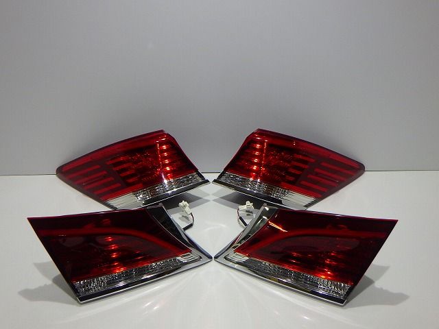 210系 クラウン テール4点 ロイヤル GRS AWS 211/214 前期 後期 30-404