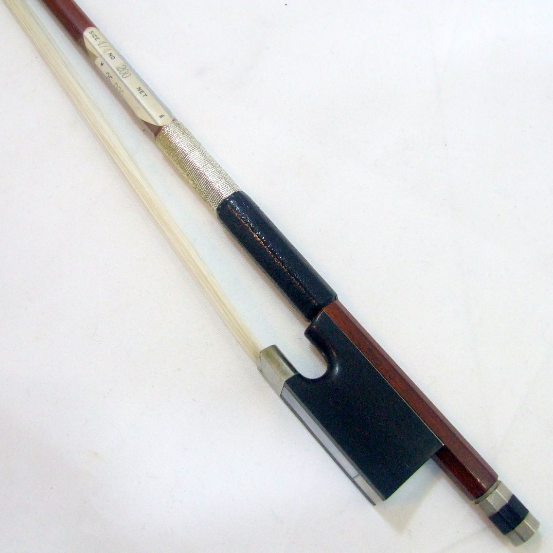 スズキバイオリン No550 4/4 1983年 虎杢 ドミナント弦搭載 ケース