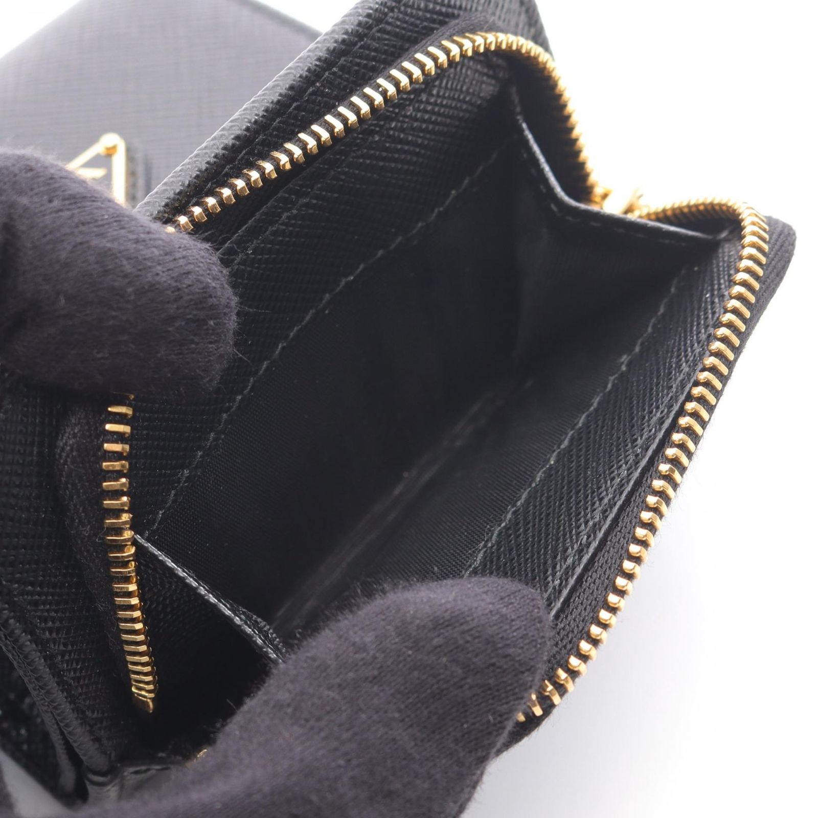 プラダ PRADA 三つ折り財布 サフィアーノトライアングル 1MH044