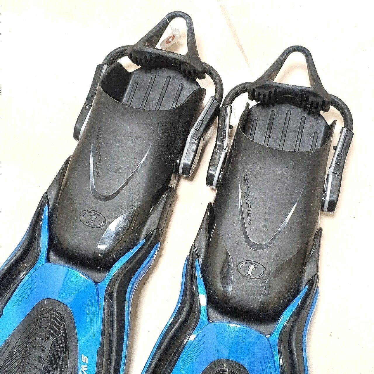 TUSA HyFlex SWITCH ダイビング 用 フィン Mサイズ TUSA ツサ ダイビングフィン SWITCH HyFlex ブラック/ブルー Mサイズ